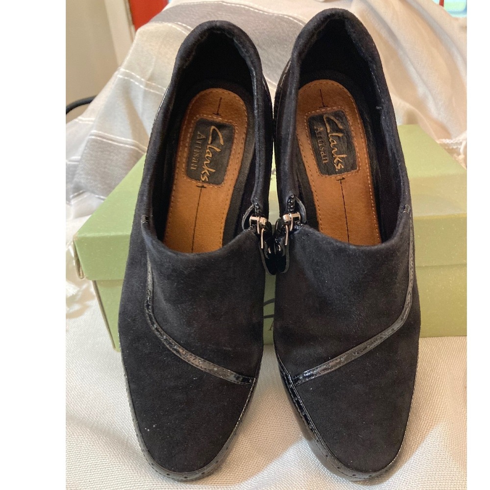 Clarks Black Suede Patent Booties 7 Artisan Diamond Cameo Dark Academia Classic